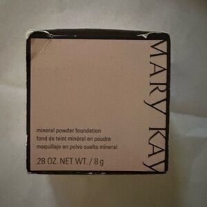 MaryKay Mineral Powder Foundation Ivory 0.5